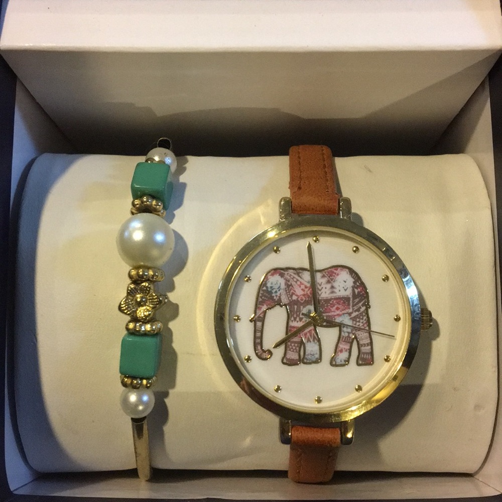 True Crafts Women’s Gold-Tone Elephant Dial Watch